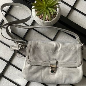 Coach. Crossbody/Shoulder Bag